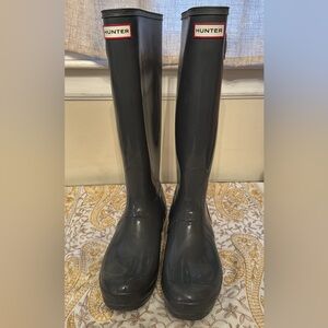 Hunter Gray Classic Glossy Rain Boots